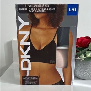 BR11- DKNY Women's Seamless Bra 2-Pack - Black and Cream